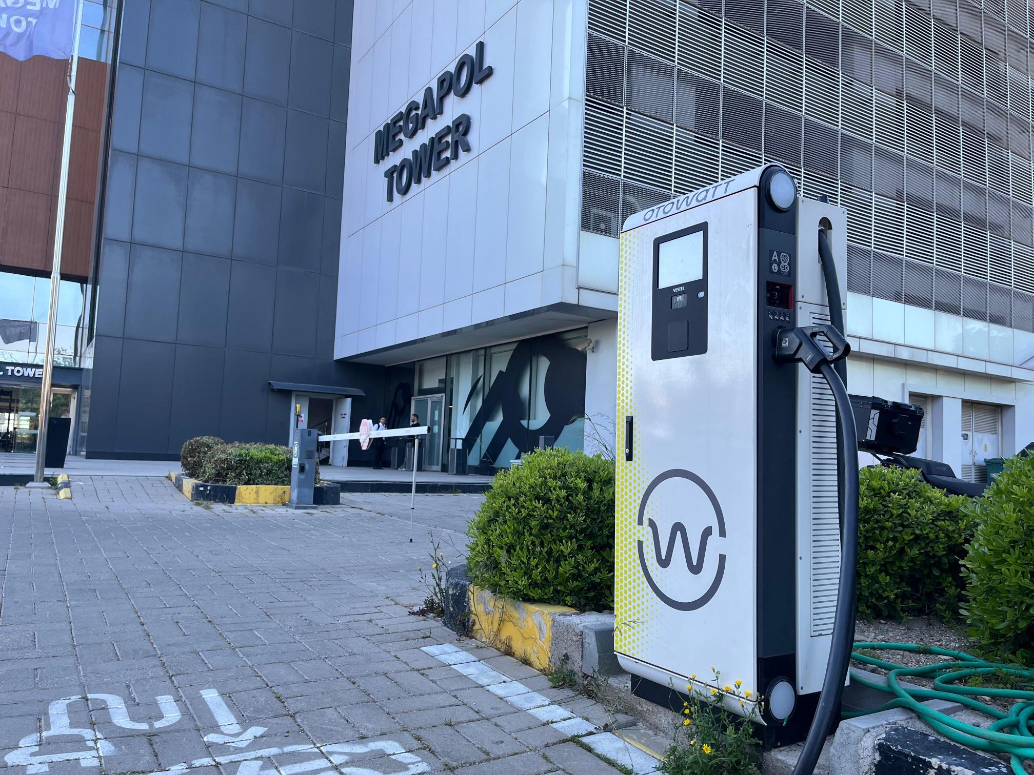 Megapol Tower DC şarj noktası Megapol Tower DC şarj noktası